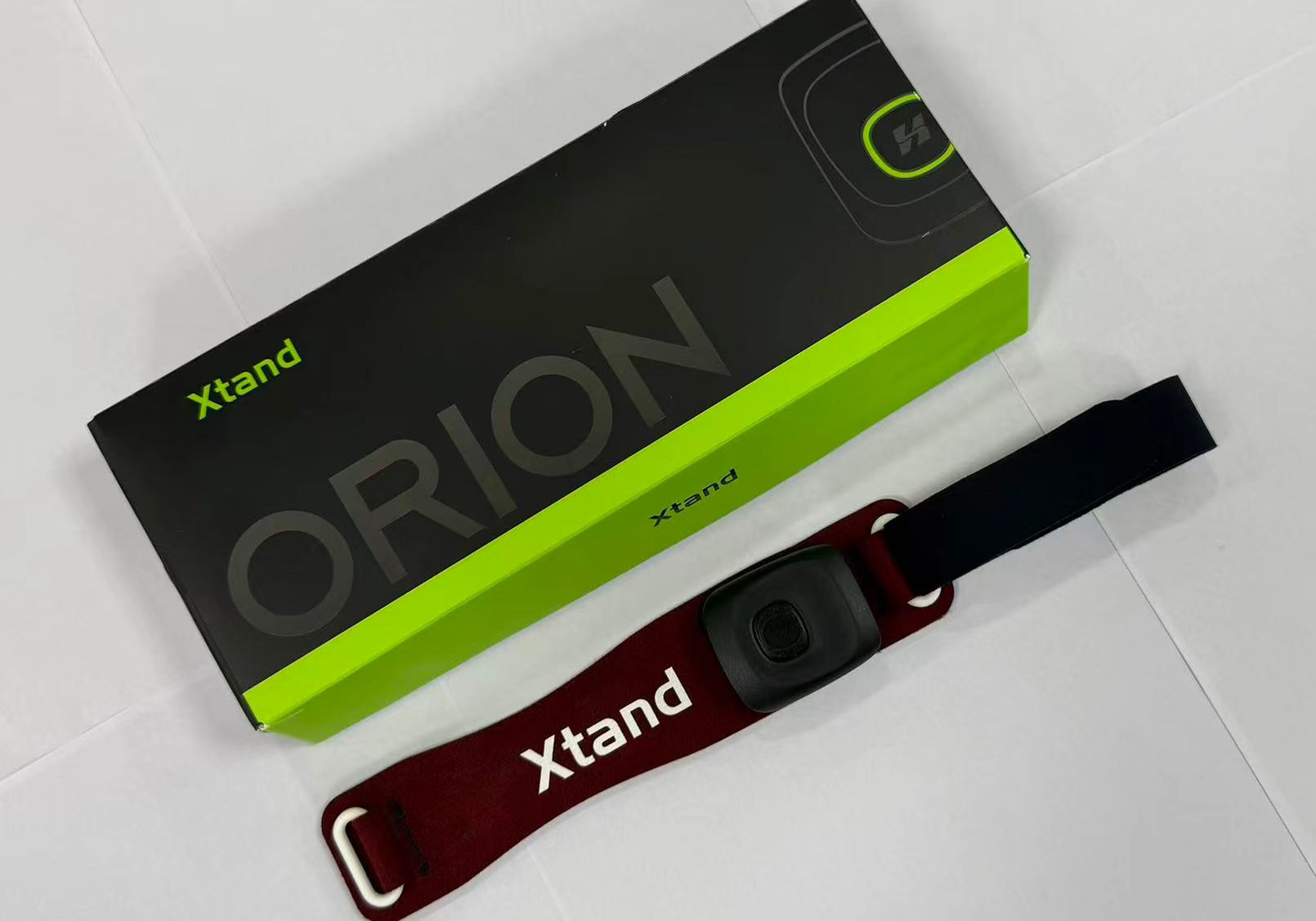 Xtand Orion knee support and retail packaging